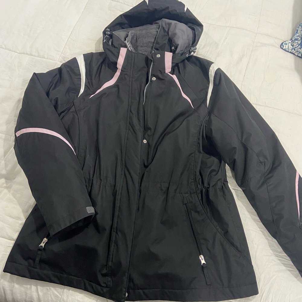 Very warm coat. Like new.